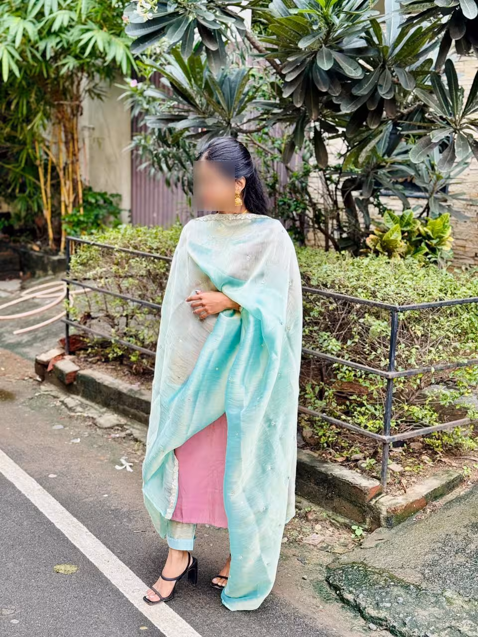 Iniya - Image 2